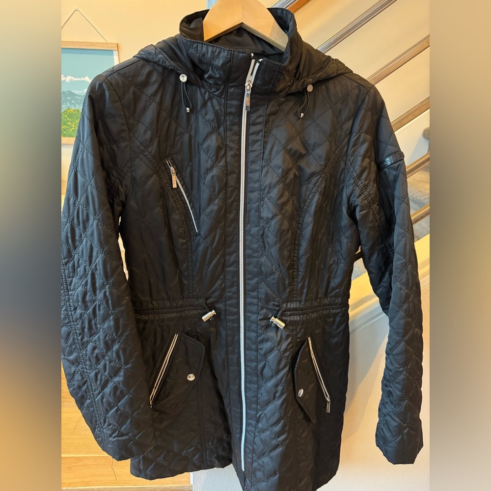 Laundry by Shelli Segal Black Jacket with hood size M light weight quilted